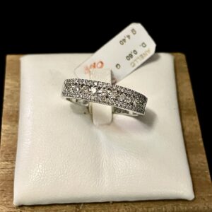 Anello in oro bianco e diamanti