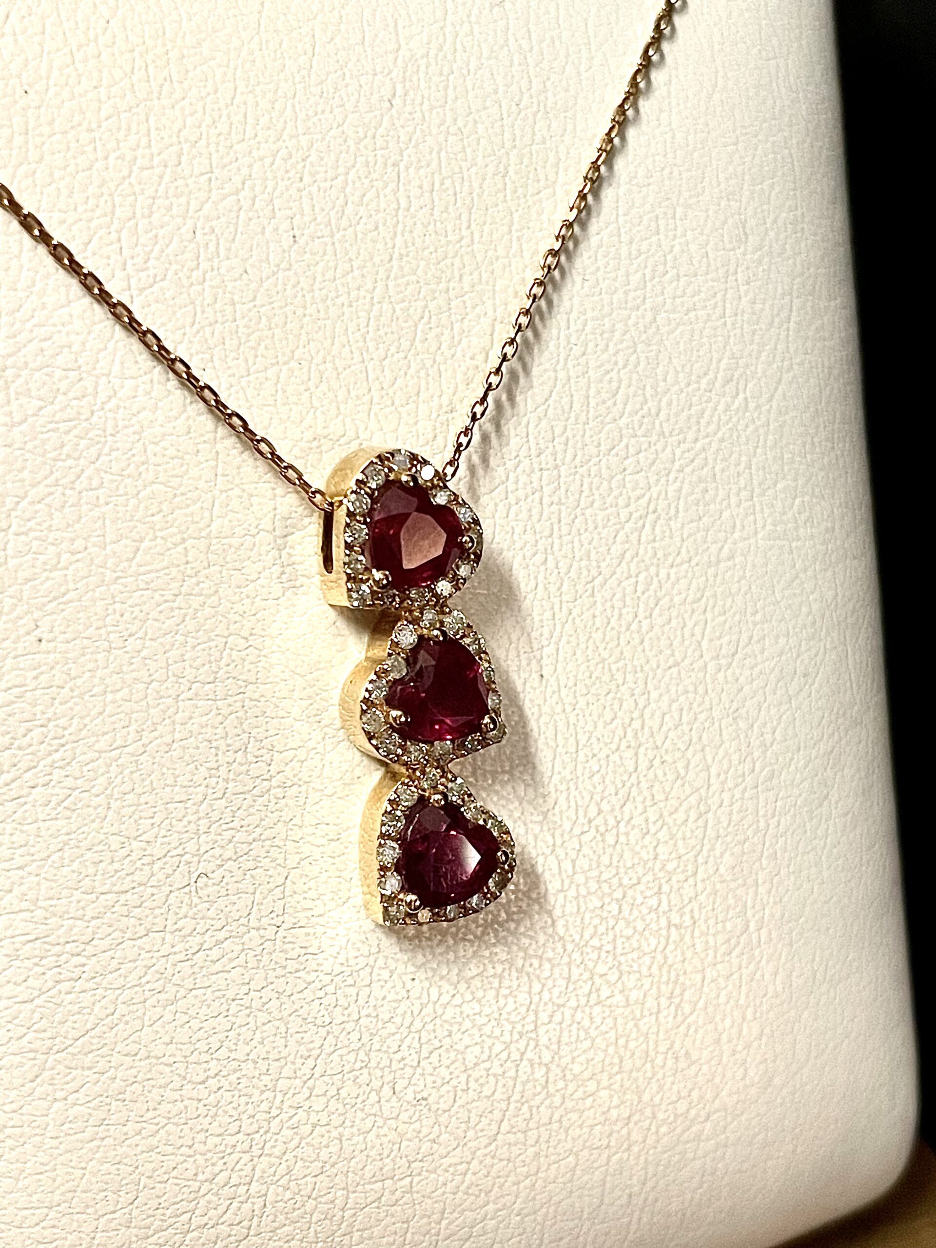 Girocollo in oro rosa con rubini e diamanti - immagine 3