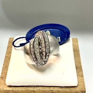 Anello a fascia Damiani in oro bianco e diamanti