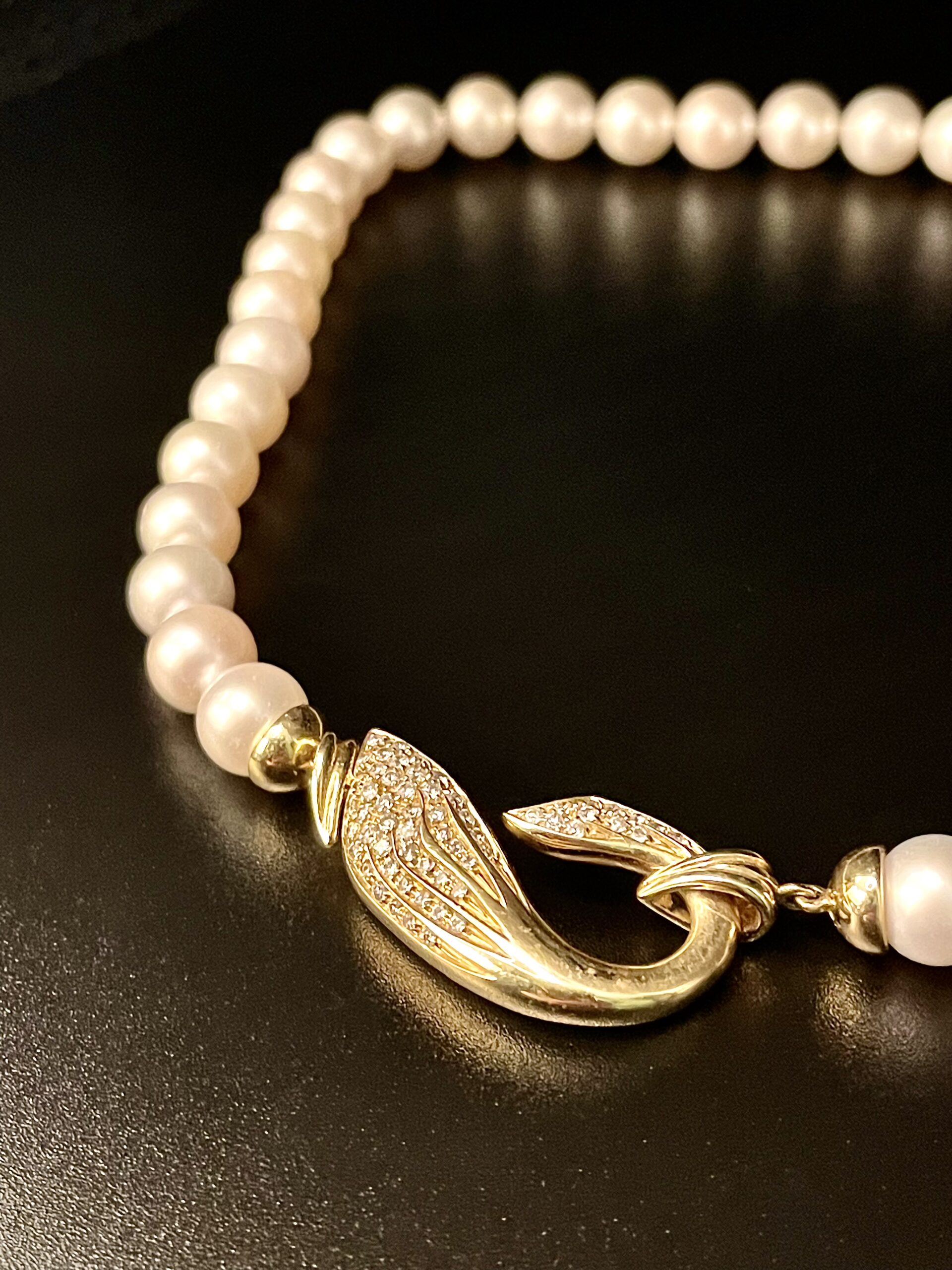 Girocollo con perle e chiusura in oro e diamanti - immagine 2